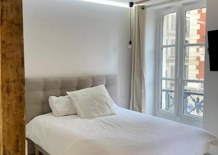 아파트 Comfortable Place Des Vosges - Marais